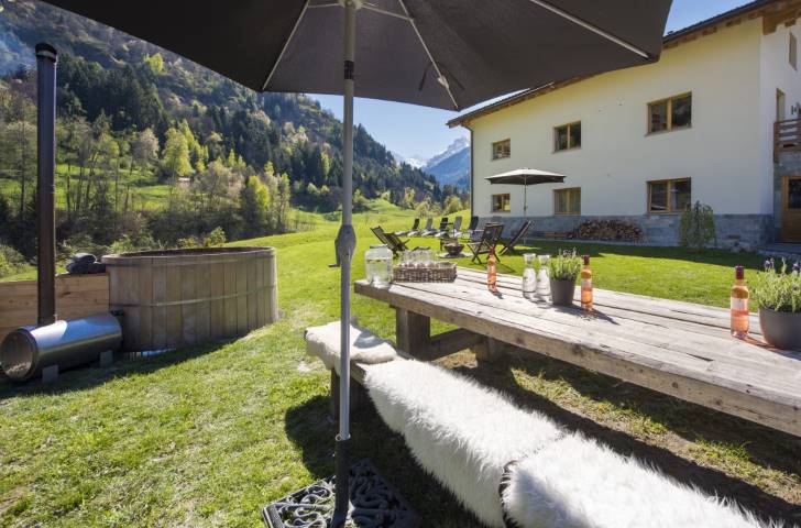 Chalet-1-highlight-uai-2064x1361 (Klein)